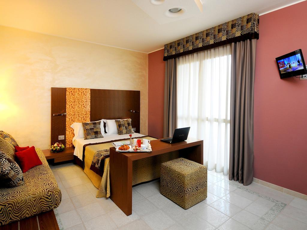 Montesilvano Marina Serena Majestic Hotel מראה חיצוני תמונה