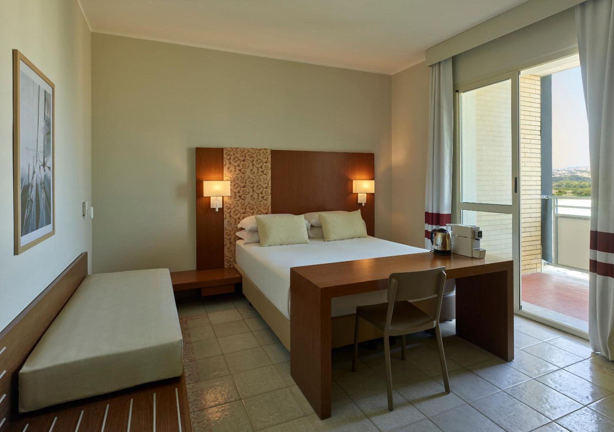 Montesilvano Marina Serena Majestic Hotel חדר תמונה