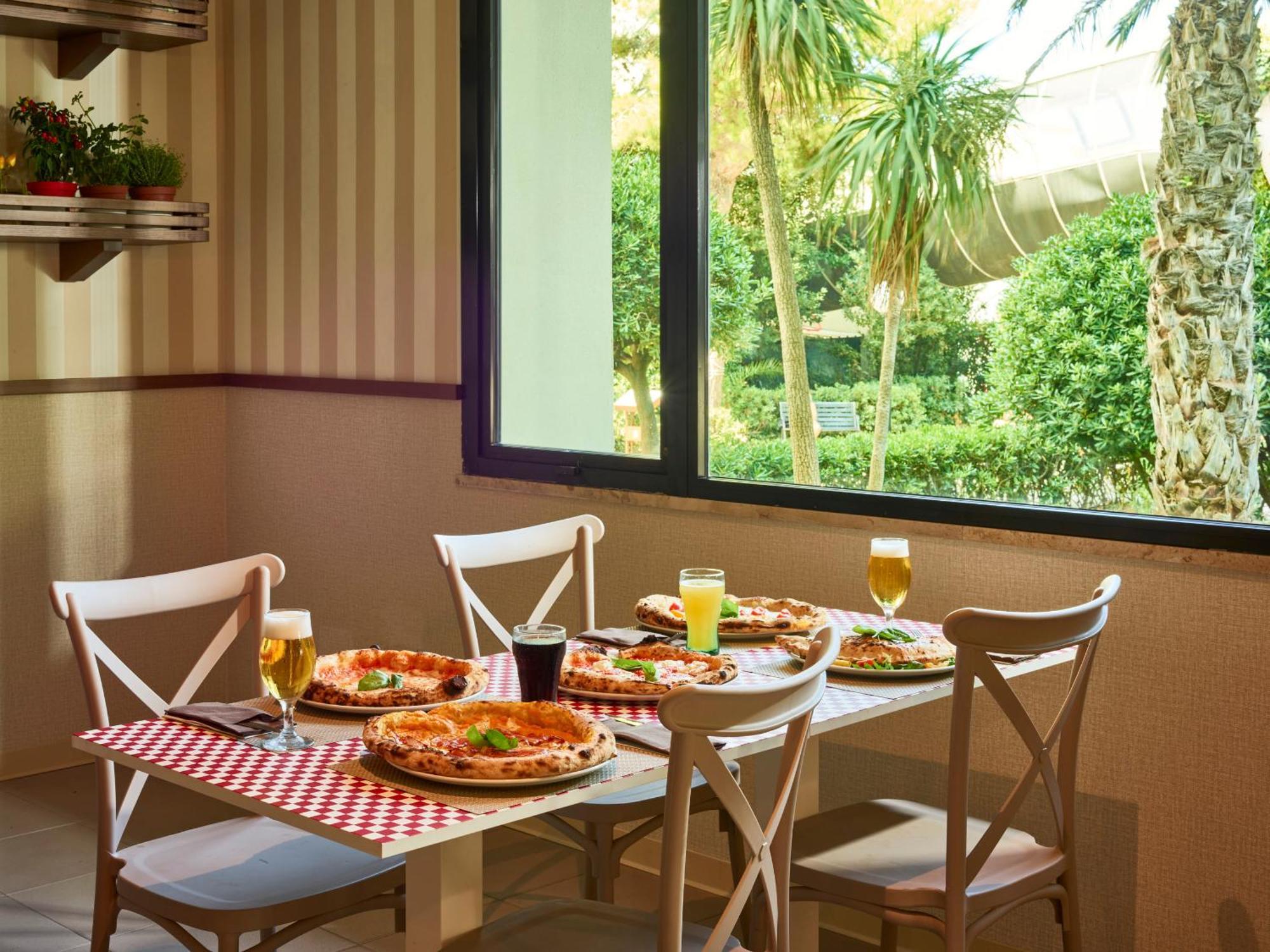Montesilvano Marina Serena Majestic Hotel מראה חיצוני תמונה