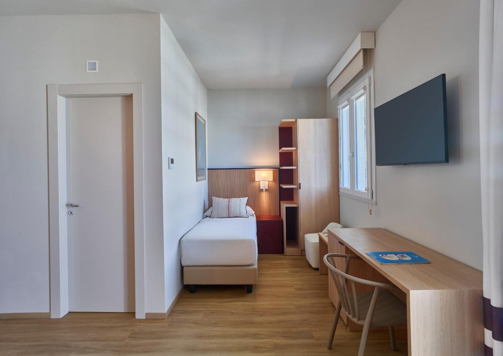 Montesilvano Marina Serena Majestic Hotel חדר תמונה