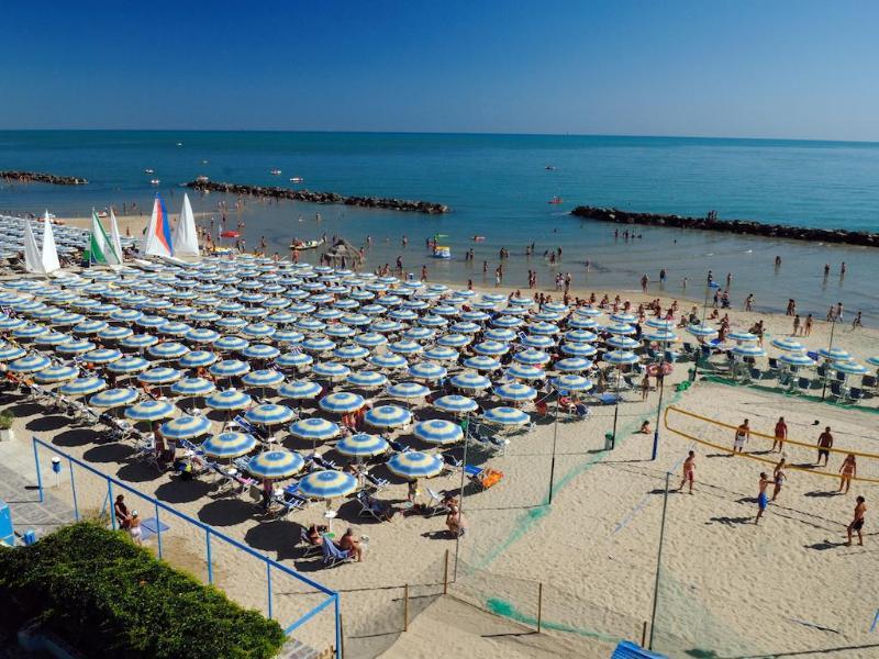 Montesilvano Marina Serena Majestic Hotel מראה חיצוני תמונה